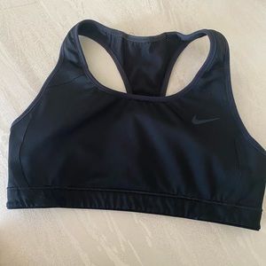 Nike women’s sportsbra